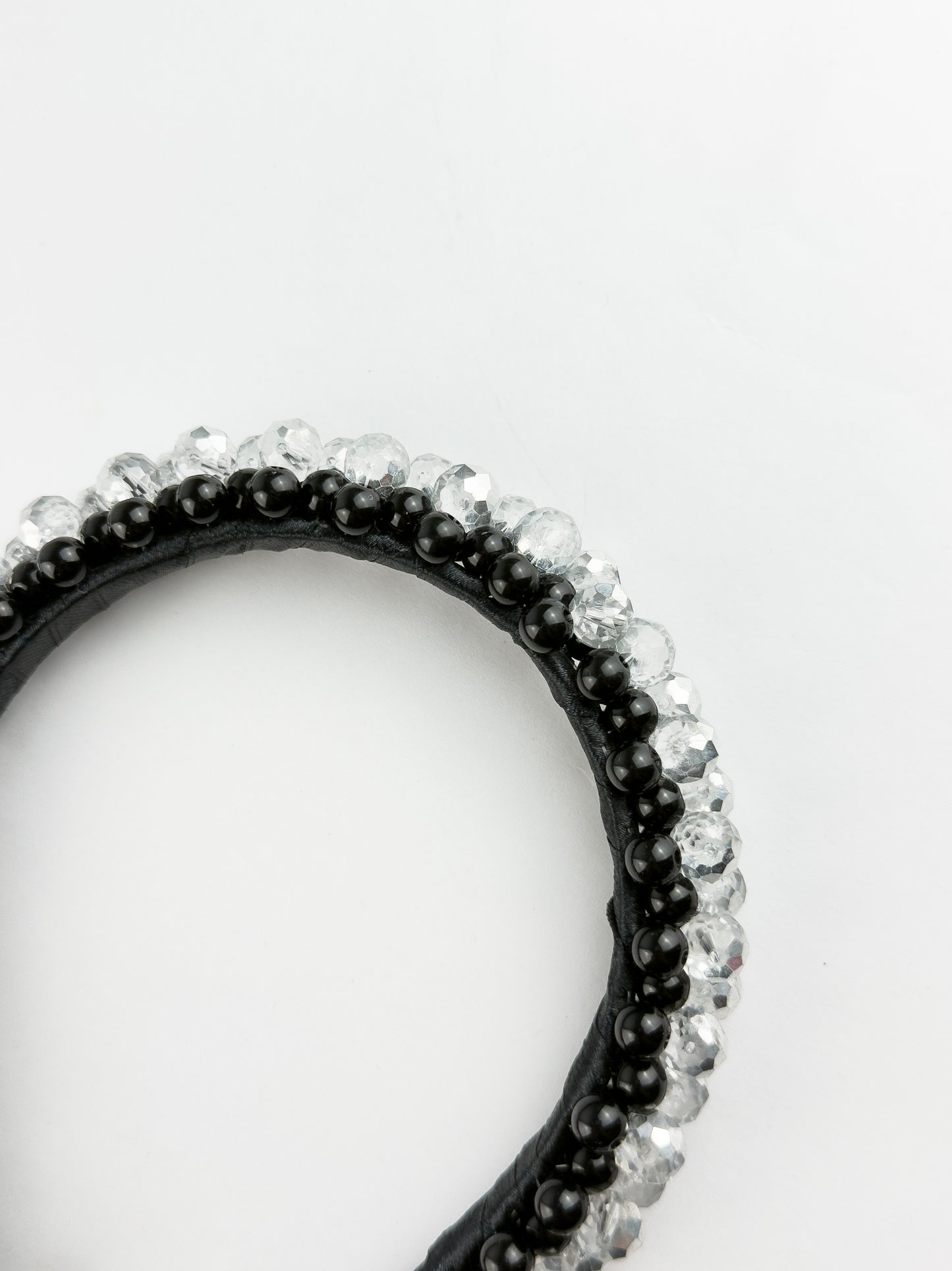 DIADEMA BLACK CRYSTAL